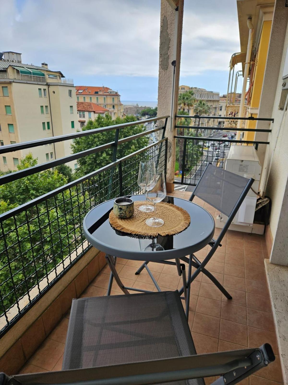 La Baia Nel Porto Apartment Сан Ремо Екстериор снимка